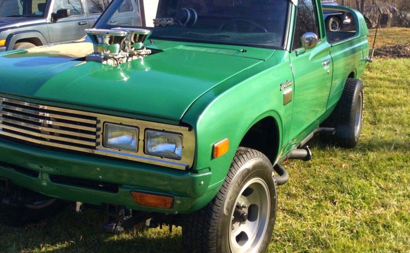 Gasser-Style 1975 Datsun Pickup